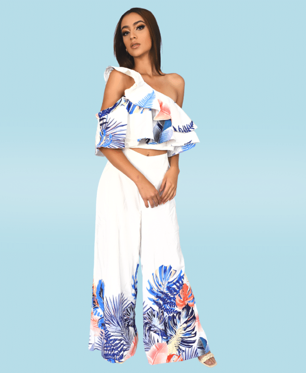 Conjunto blusa volado azul y blanco