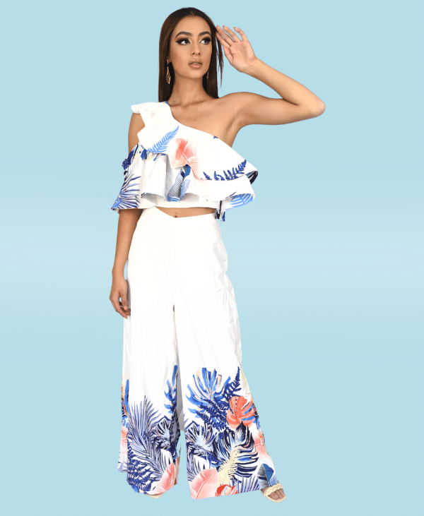 Conjunto blusa volado azul y blanco